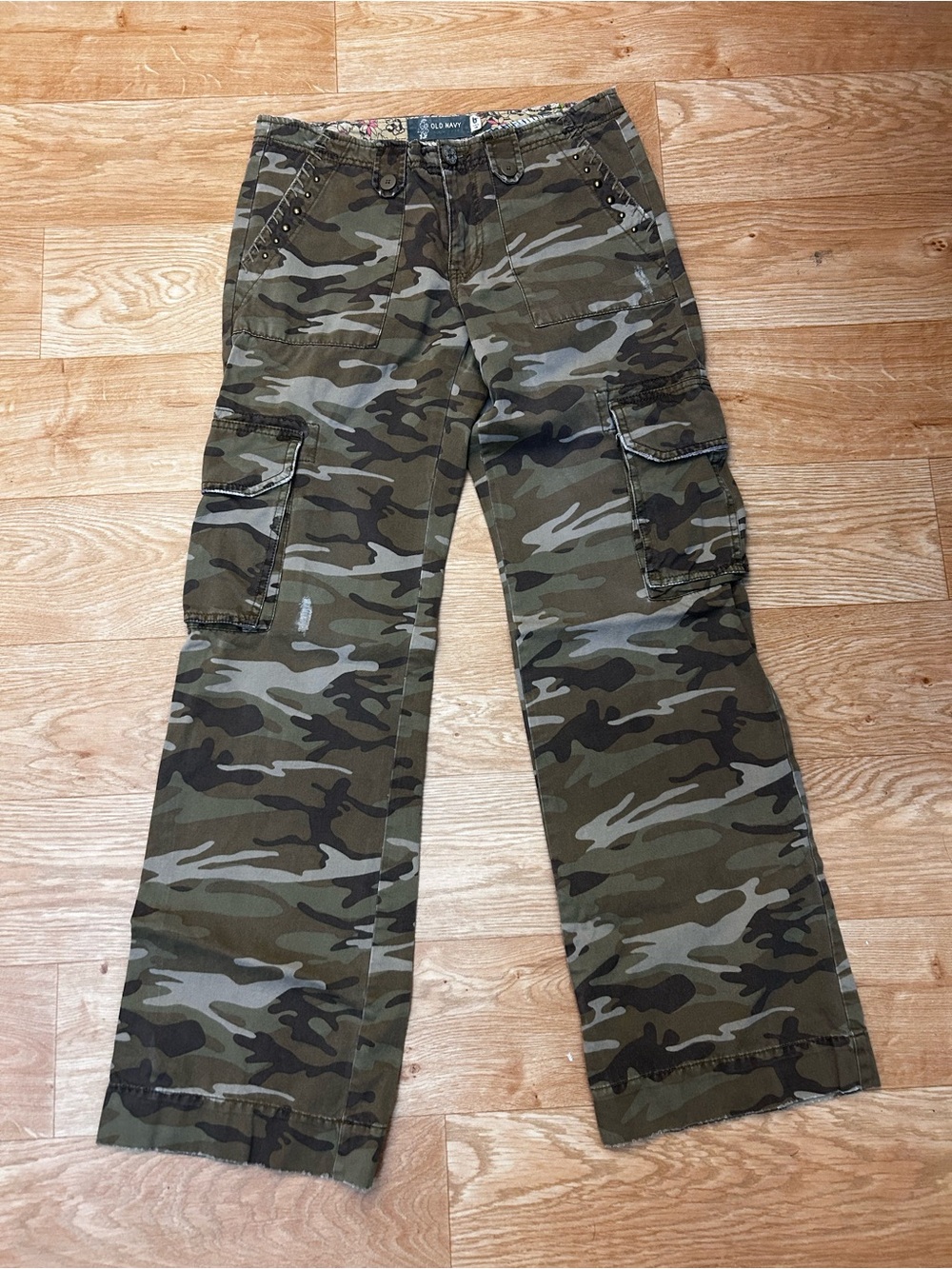 Old Navy Camo Distressed Wide-Leg Cargo Jeans - Olive/Brown